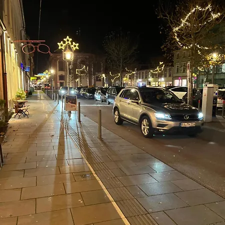 Trang 3* 拉施塔特